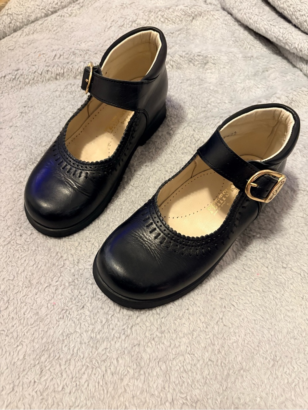 Mary Jane’s by Petit Shoes sz 31